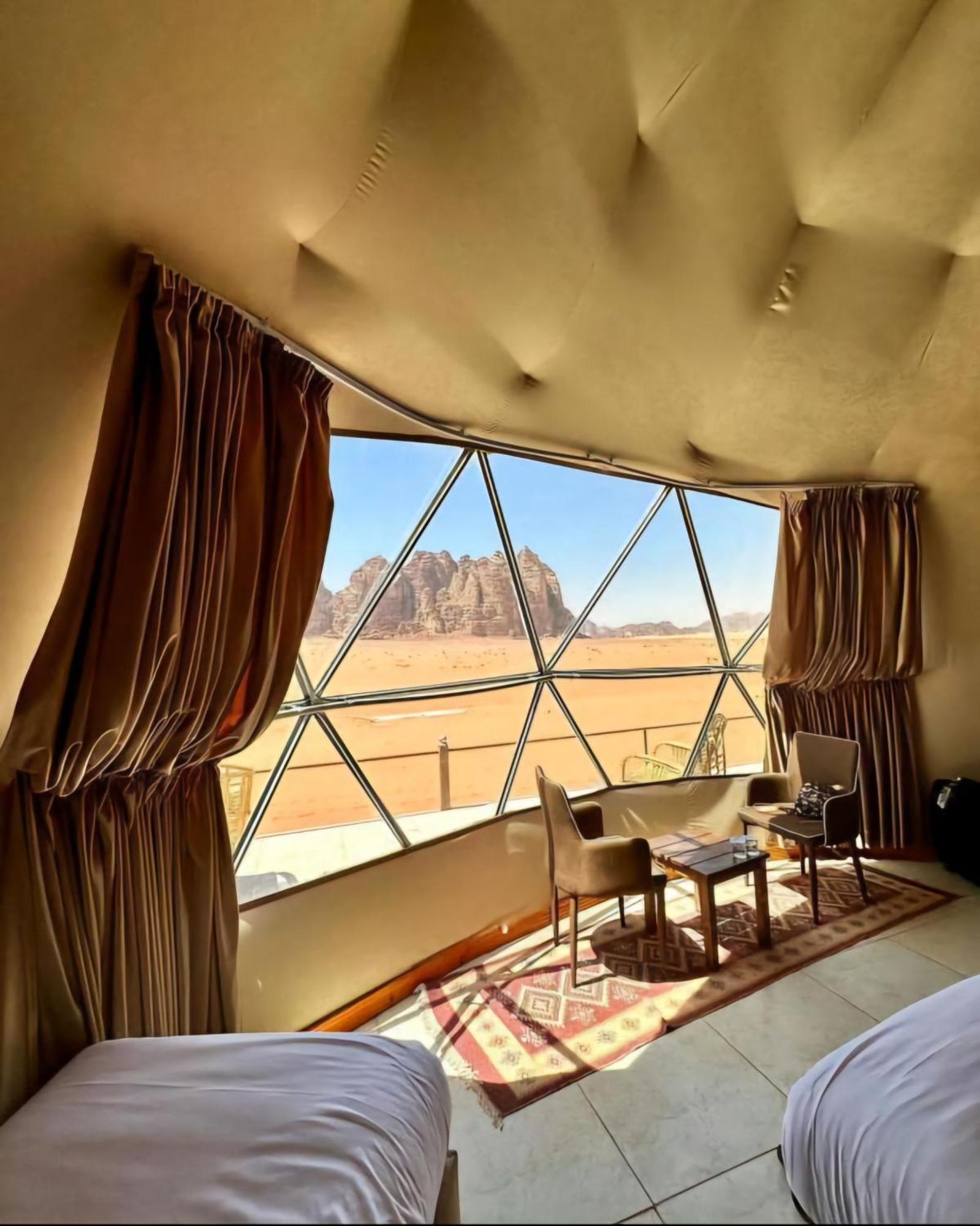 Rum Royal Flower Luxury Camp وادي رم المظهر الخارجي الصورة