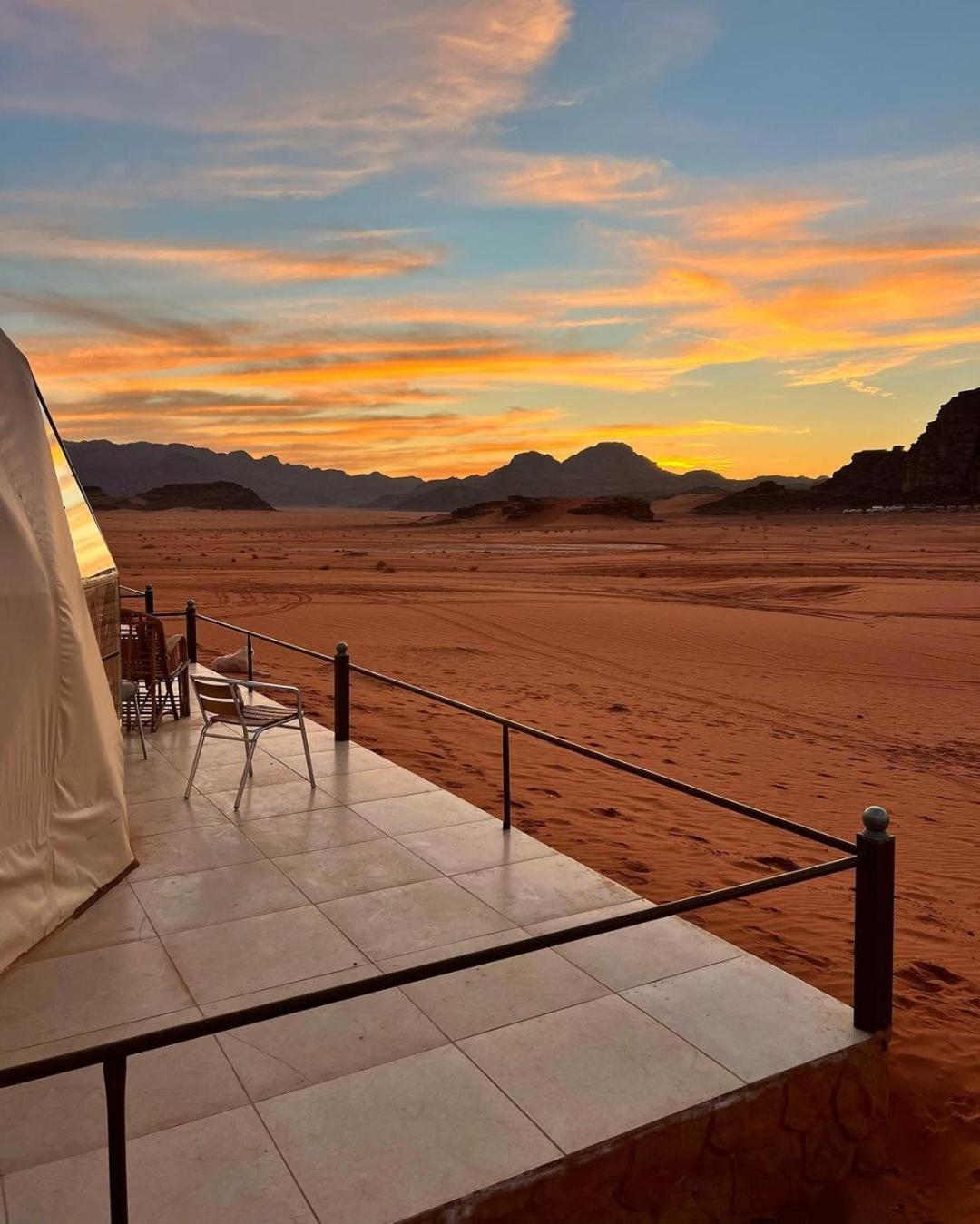 Rum Royal Flower Luxury Camp وادي رم المظهر الخارجي الصورة
